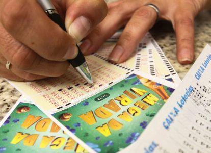 Confira o resultado da Mega da Virada e veja se você ficou rico com o prêmio de R$ 225 milhões